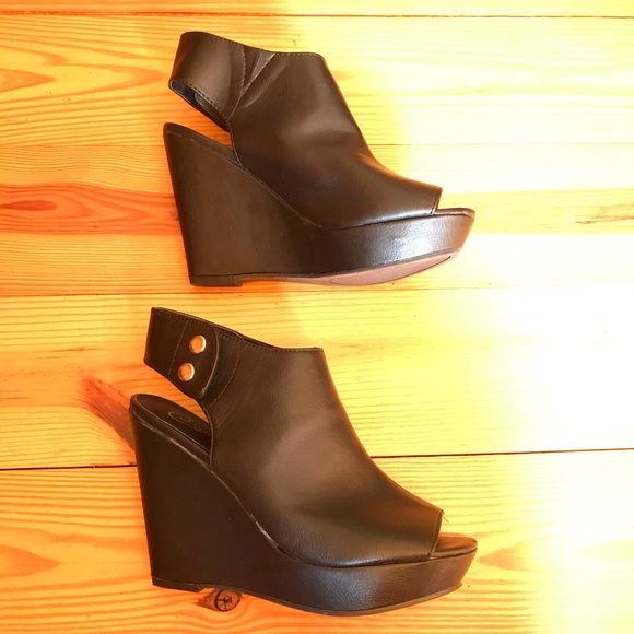 Candie’s Black Chunky Wedge Heel, EUC, 9 - Picture 2 of 9